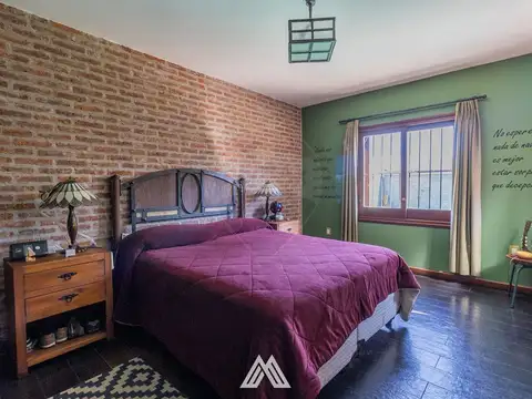 Casa 6 ambientes con 3 baños
