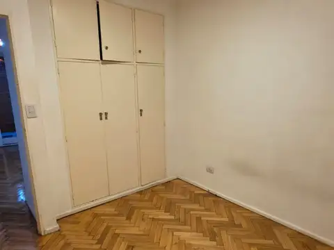 Dos ambientes con patio y conexion para lavarropas cocina