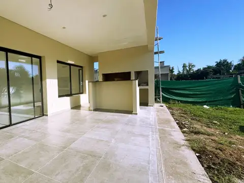Casa en Venta al Oeste