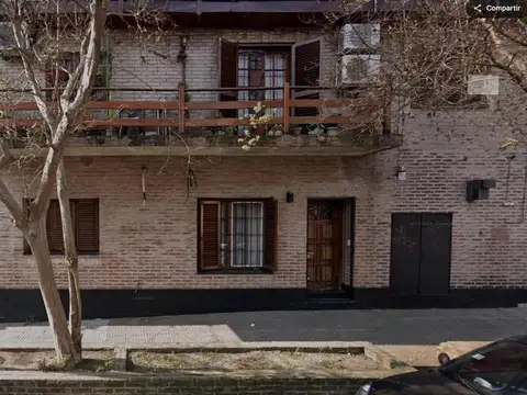 Alquiler Casa en Olivos | Amplia, Luminosa y con Jardín.