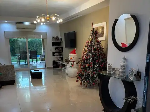 Casa en Venta en Francisco Alvarez, USD 200.000