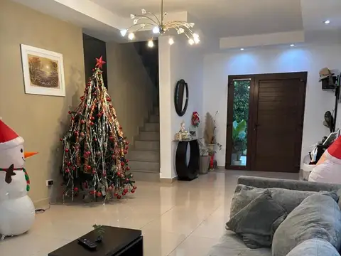 Casa en Venta al Oeste