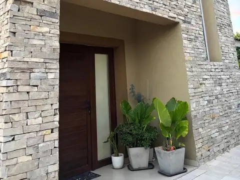 Luis de Camoens al 700