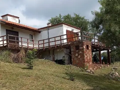 Casa en venta - 2 Dormitorios 1 Baño - Cochera - 1.200Mts2 - Córdoba