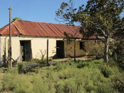 Galpon en Venta 140  mts Frente