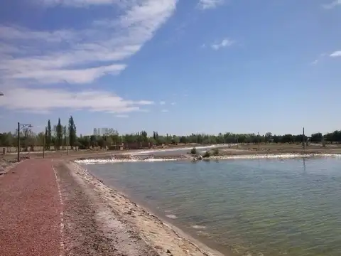 Casa 4 ambientes con 4 baños