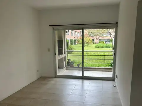 Departamento en Alquiler en Pilar, $ 675.000