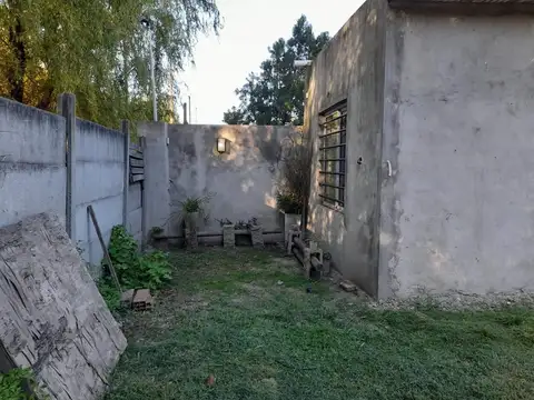 Casa 2 ambientes con 1 baño