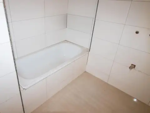 Departamento 4 ambientes con 3 baños