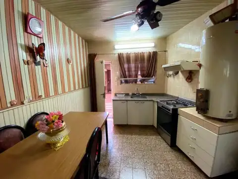 Casa 3 ambientes con 1 baño