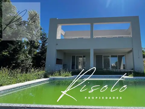 Casa 5 ambientes con 3 baños