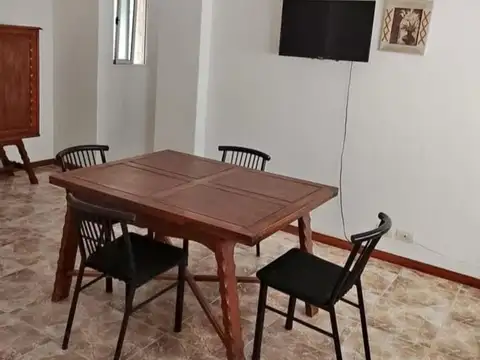 Av.colon 2147 , Piso 7