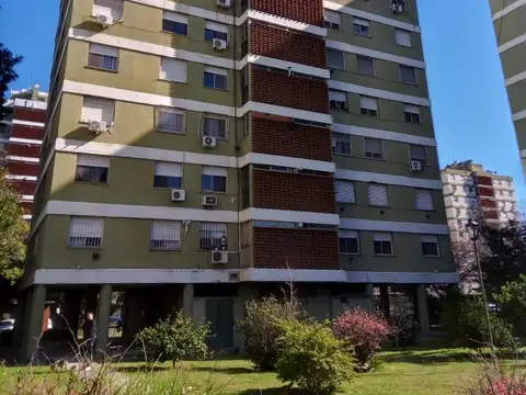 Barrio Guemes, depto de 2 dormitorios muy luminoso 