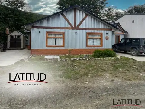 Casa en venta de 4 ambientes en barrio Alakalufes