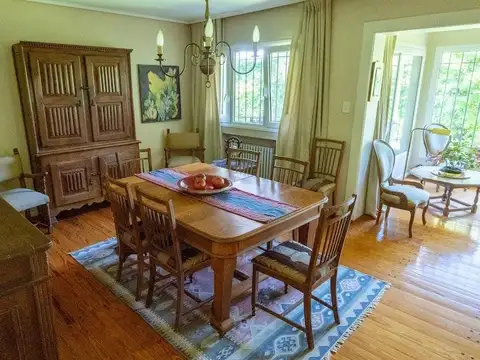Casa en Venta con 9 cocheras