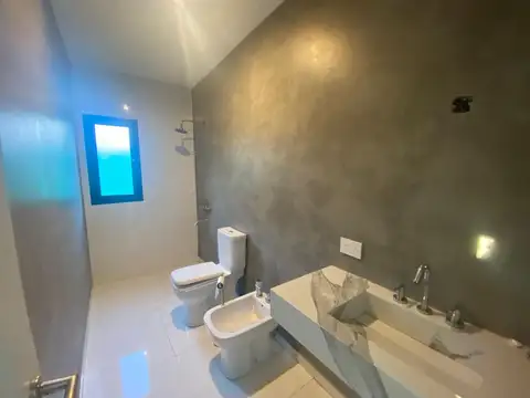 Venta Quincho con hab y pileta lote 940m2 Ezeiza