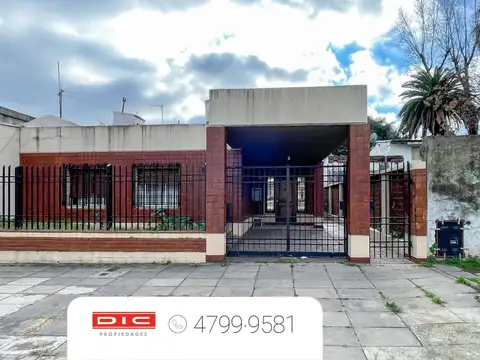 Casa 2 dormitorios Venta - Olivos-Maipu/Uzal