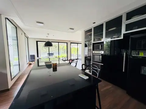 Casa en Alquiler al Noroeste