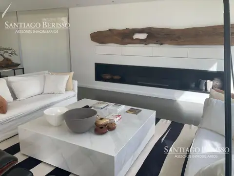 Casa 9 ambientes con 7 baños