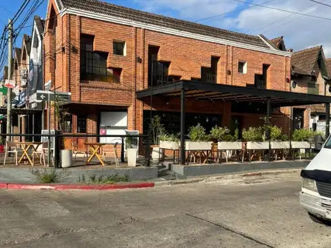 Alquiler de Local en esquina! Castelar!