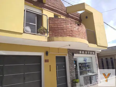 Casa en venta - 4 Dormitorios 2 Baños - Cochera - 187Mts2 - 9 De Julio