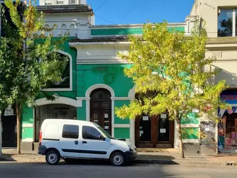 Local en alquiler - 2 Baños - 210mts2 - Mar del Plata