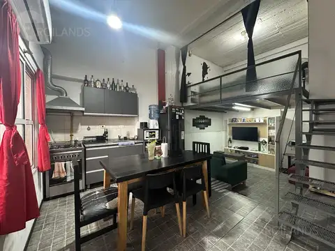 Venta  Monoambiente tipo Loft  con entrada independiente  y sin expensas!