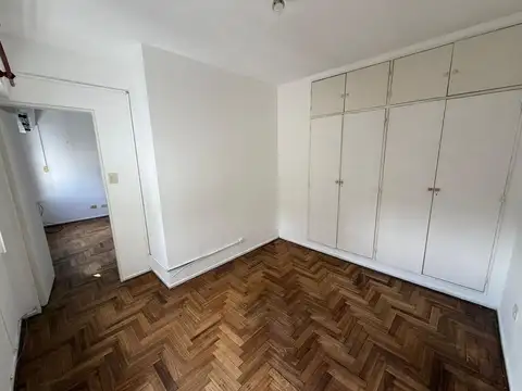 Av Maipu 821 , Piso 10