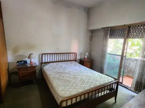 Depto Tipo Casa en Venta 50 años