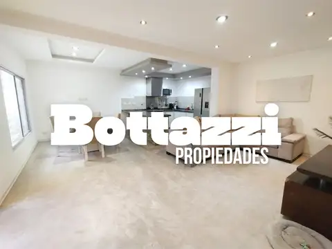 Moderno  PH 4 Ambientes con patio y terraza –  Excelente ubicación