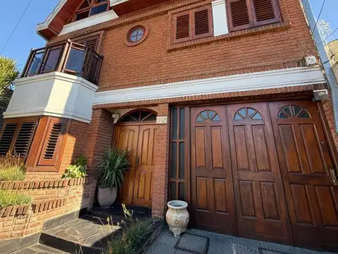 Casa en Venta en Rafael Calzada, USD 280.000