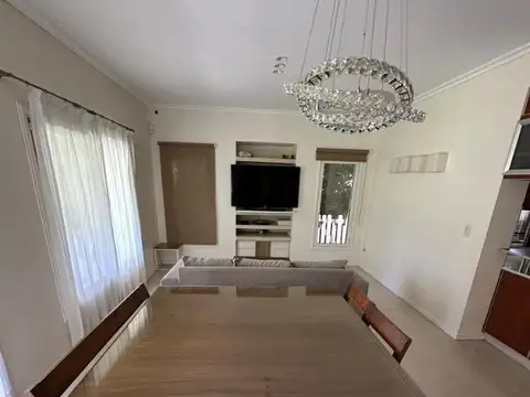 Casa 4 ambientes con 3 baños
