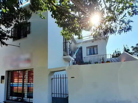 CASA 6 AMBIENTES EN VENTA LONGCHAMPS