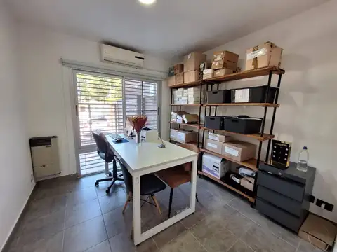 VENTA OFICINA LOCAL CON COCHERA FRENTE HAEDO NORTE