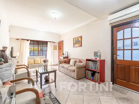 Casa 4 ambientes con 1 baño