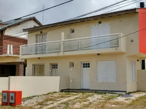 Departamento Dúplex en venta - 2 Dormitorios 2 Baños - Cochera - 85Mts2 - Mar del Tuyú