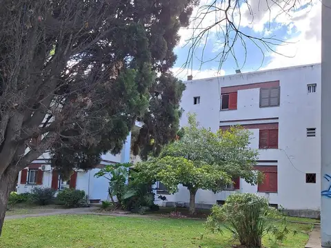 Centenario 3800, Piso 2