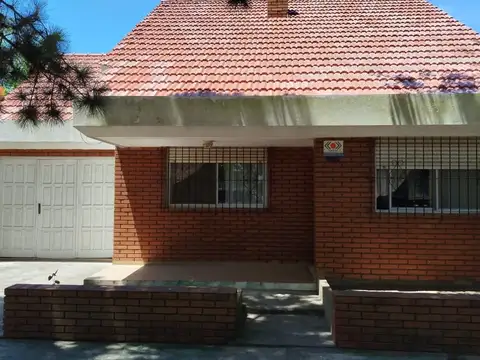 EN VENTA CASA EN LAS TONINAS A SOLO 4 CUADRAS DEL MAR - FICHA 10249
