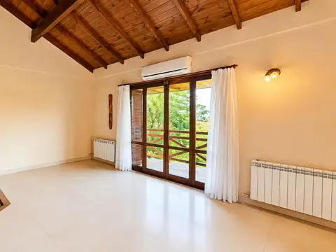 Casa en Venta en Sierra De Los Padres, USD 150.000