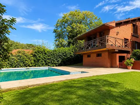 VENTA CASA 4 AMBIENTES SIERRA DE LOS PADRES