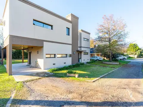 CASA 4 DORMITORIOS GALPON PILETA COUNTRY LOGARITMO