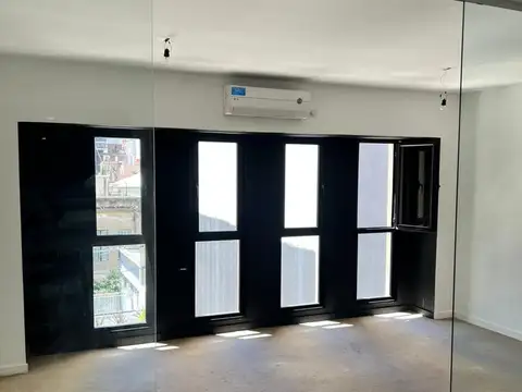 VENTA OFICINA TRIBUNALES CON AMENITIES CON RENTA