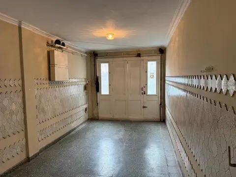 Casa en Alquiler con 1 cochera