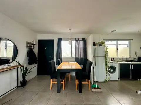 PH 2 ambientes con terraza - A. Alsina 3873