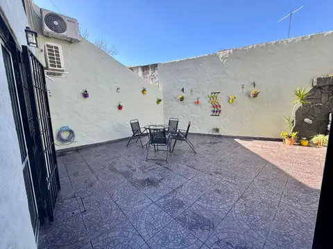PH 4 Ambientes Entrada Independiente con Cochera, Patio y Sin Expensas - Apto Crédito