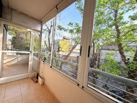 ¡Hermoso departamento de 2 ambientes en alquiler con balcón!