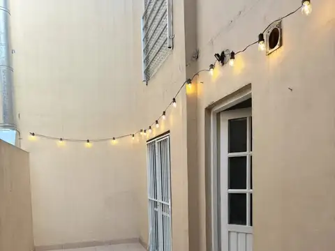 Depto Tipo Casa 2 ambientes con 1 baño