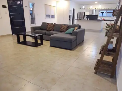 Casa en Alquiler en Canning, USD 1.500