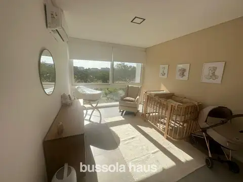 Casa 6 ambientes con 2 baños