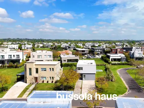 Casa en Alquiler en Puertos - Barrio Vistas, USD 1.800